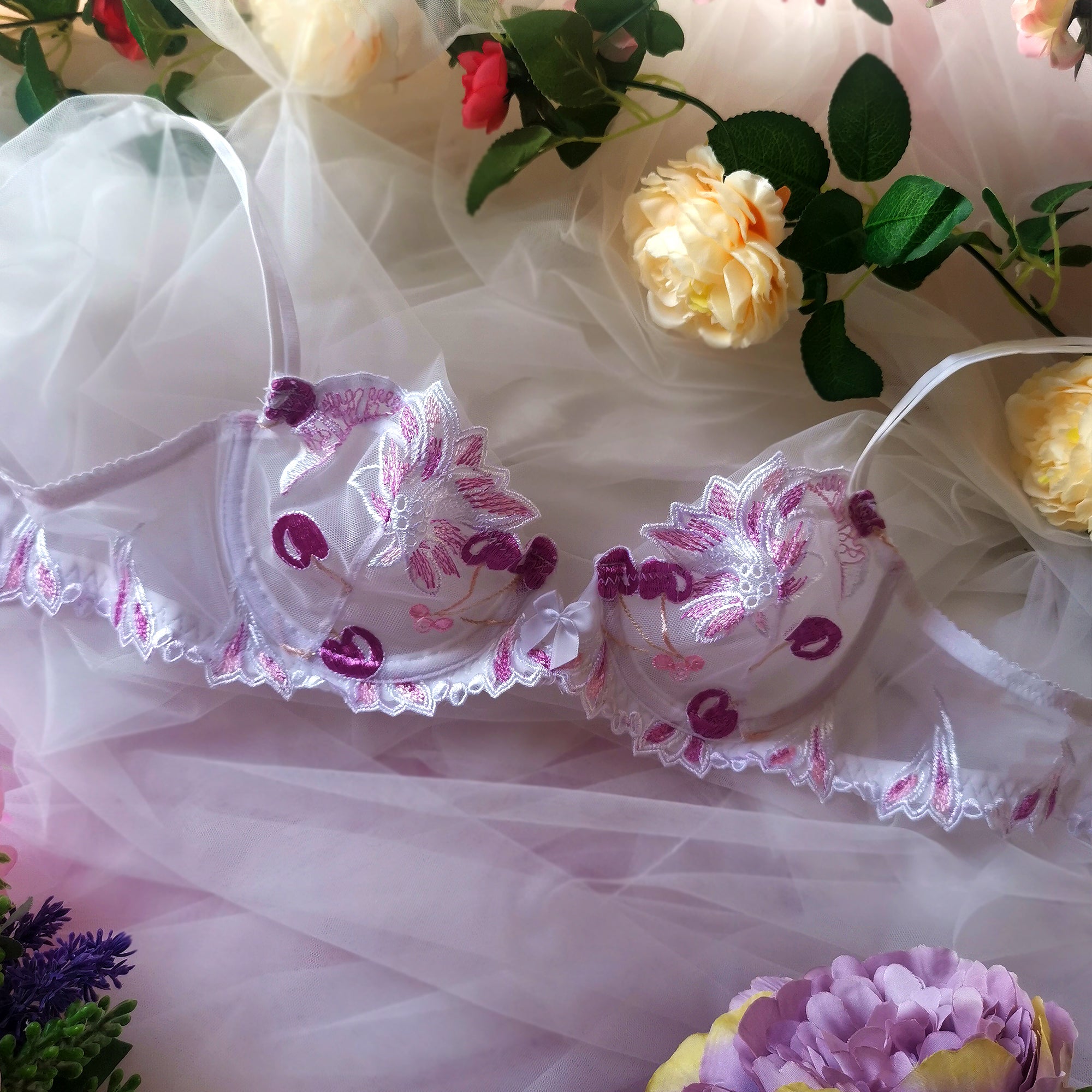 Ari Spitzen-Dessous-Set - Weiß