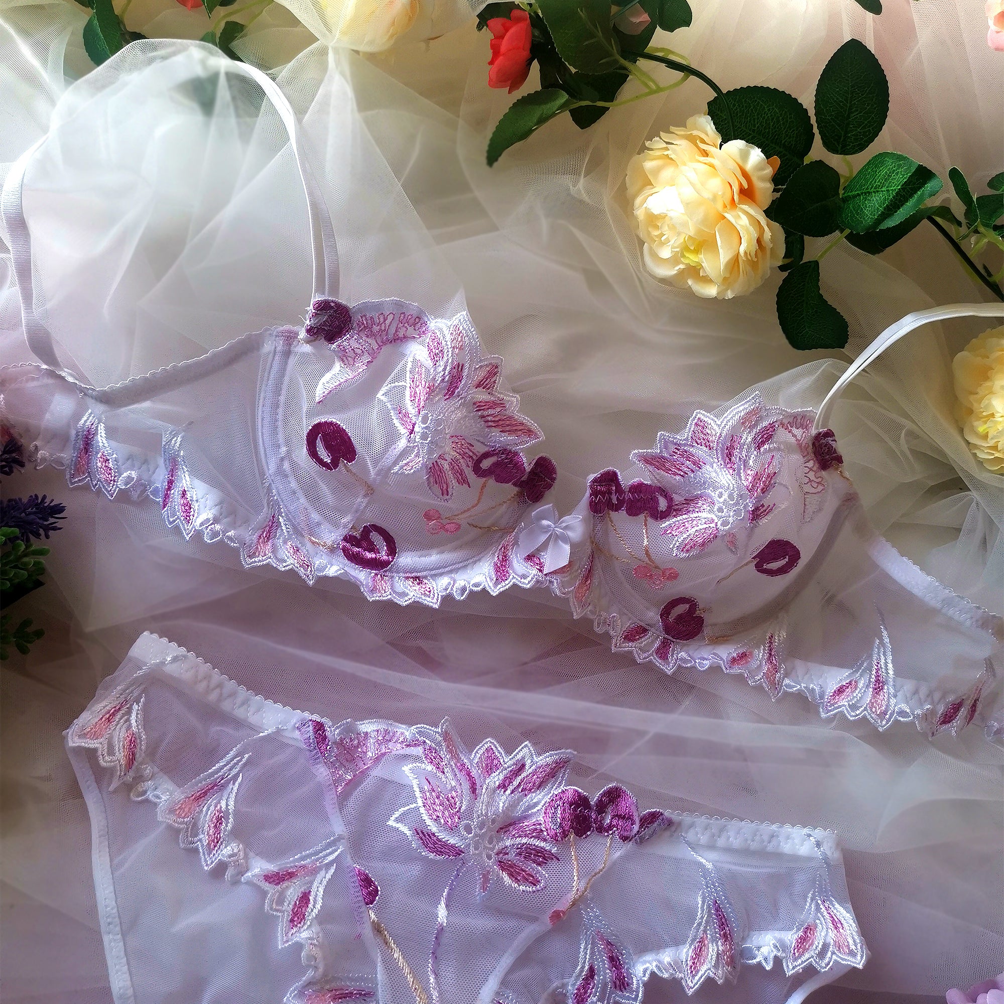 Ari Spitzen-Dessous-Set - Weiß